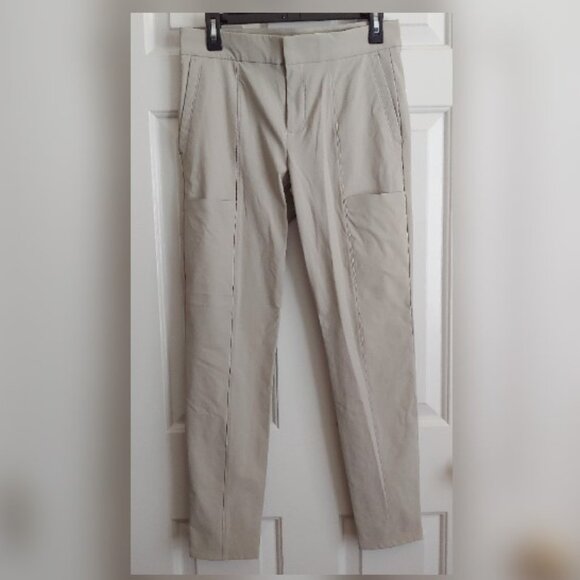 ATHLETA Wander Stash Skinny Pant Abalone Beige Size 4 - Picture 2 of 12